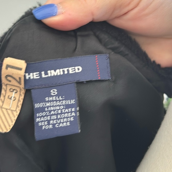 Preloved Faux Fur Black Soft Ladies Vest Open Front w Pockets - Picture 5 of 6